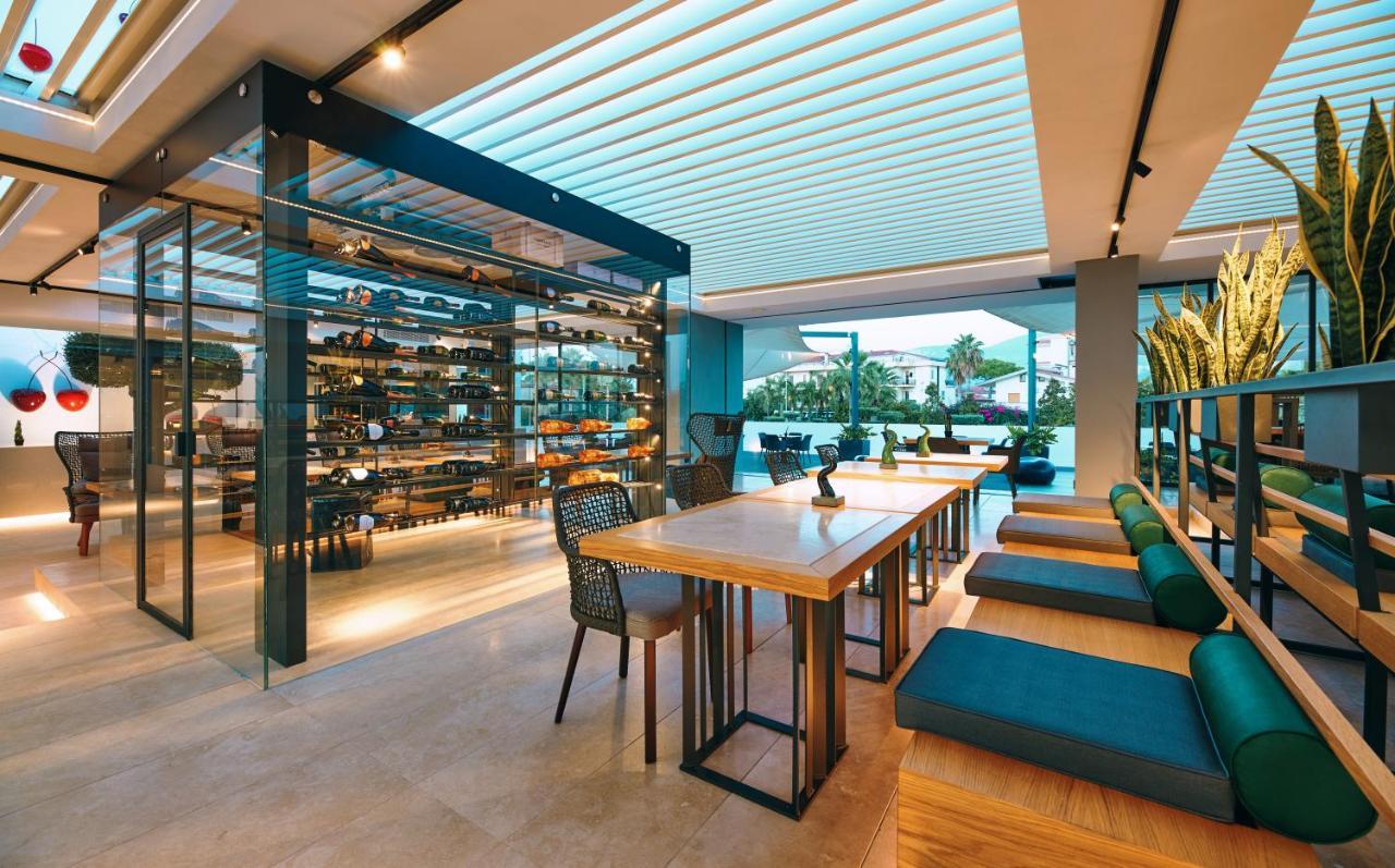فندق ميك بيستوم بييسْتوم المظهر الخارجي الصورة The interior of the hotel